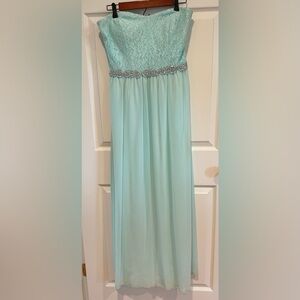 Elegant Strapless Lace Gown